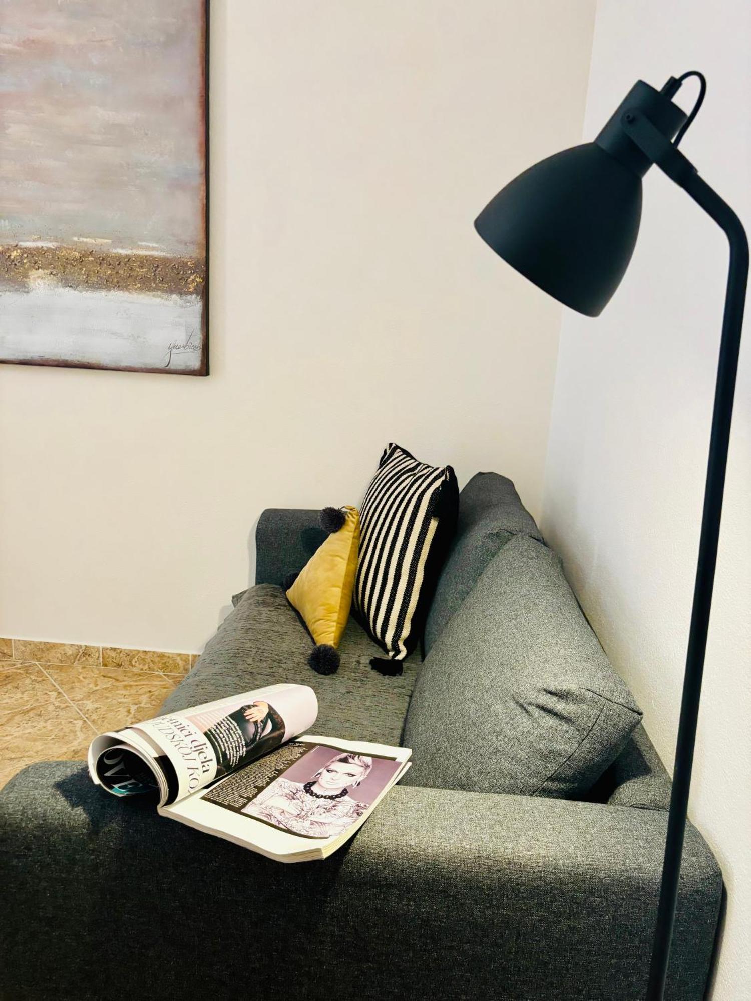 Apartments Sunny Elza Хвар Екстер'єр фото