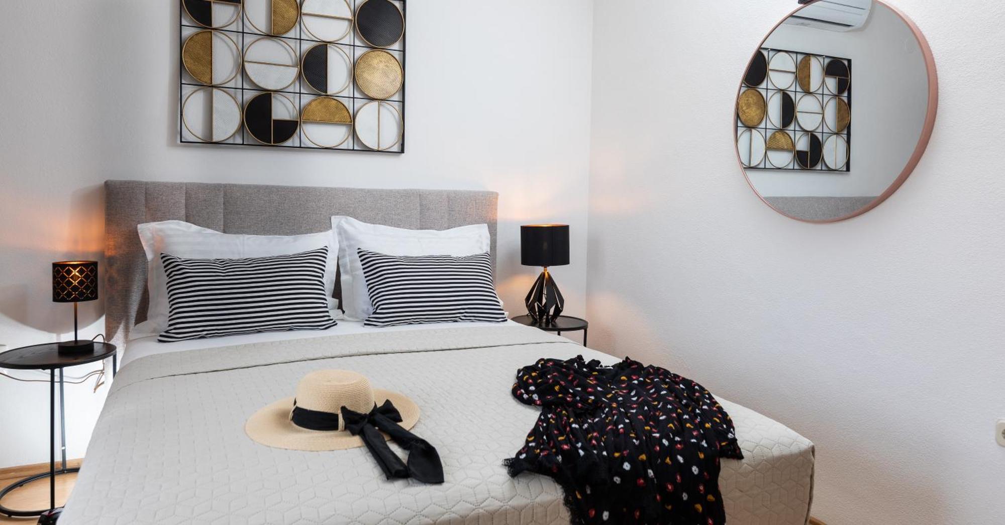 Apartments Sunny Elza Хвар Екстер'єр фото